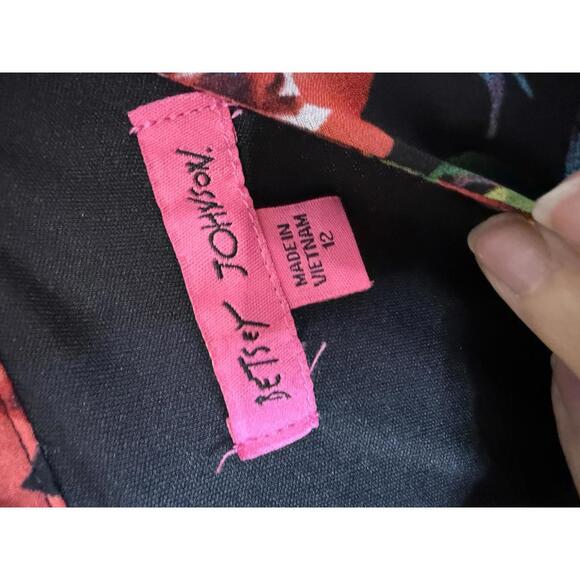 Betsey Johnson 12 Sleeveless Black Dress with Red Floral Print - Picture 5 of 9